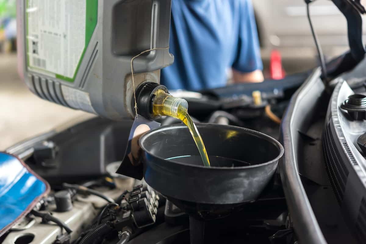 Can A Ford Fusion Use Conventional Oil: 7 Scenarios to Consider