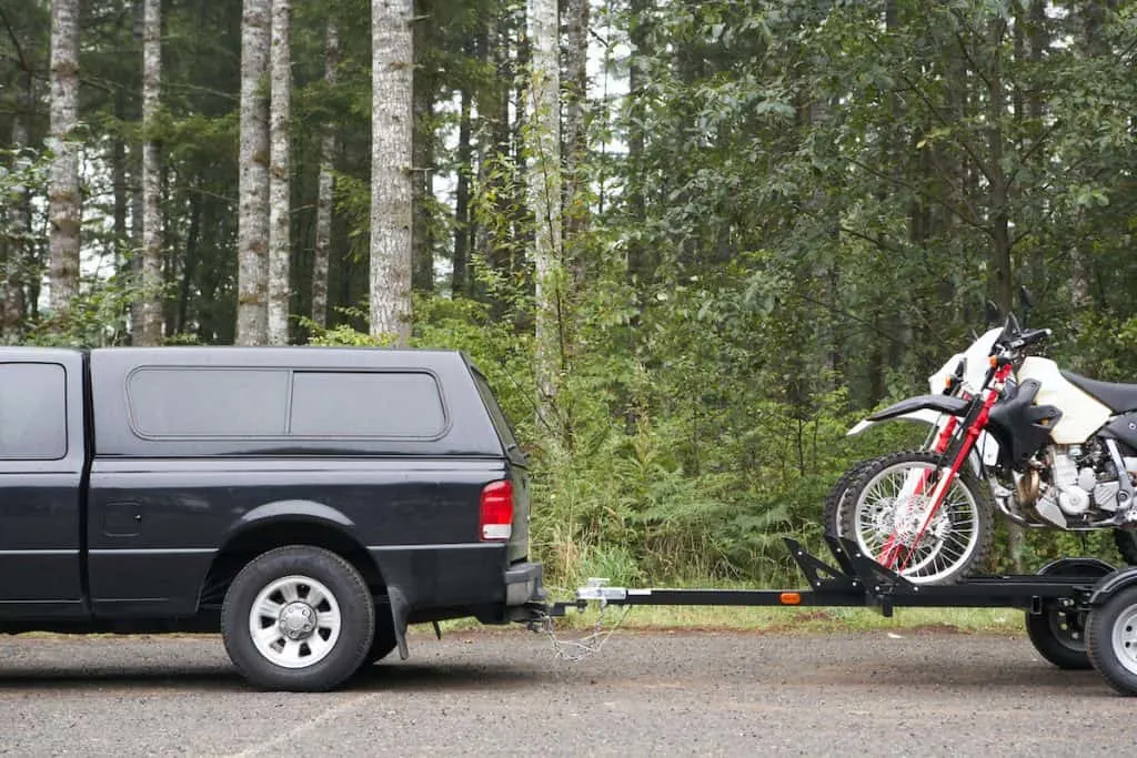 pickup truck towing trailer