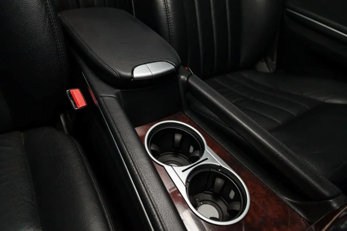 The Commuter's Heating/Cooling Cup Holder - Hammacher Schlemmer