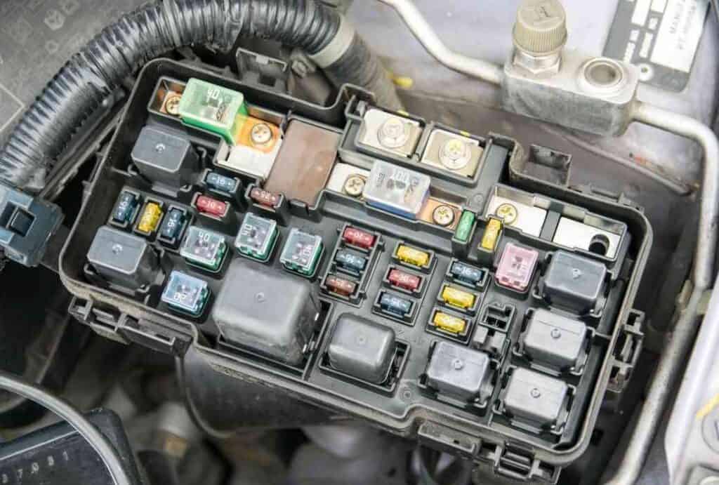 Do Cars Come With Spare Fuses? Vehicle Answers