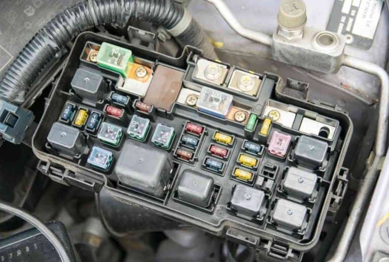 Do Cars Come With Spare Fuses? Vehicle Answers