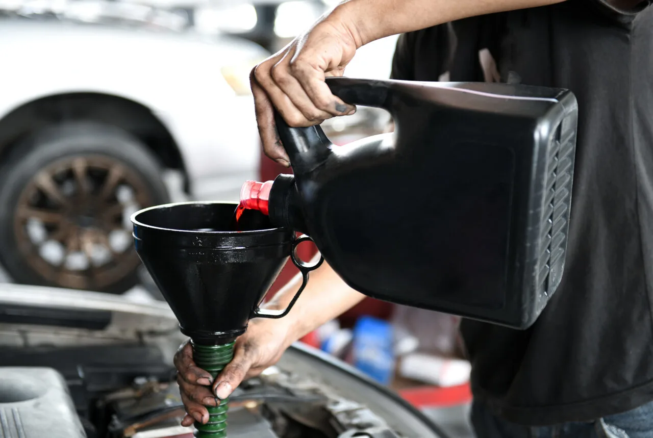 how long can a car run without oil change