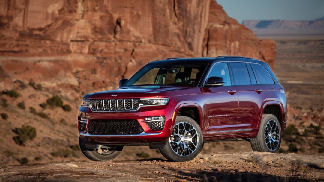 Jeep Grand Cherokee Altitude vs Limited Key Differences to Consider